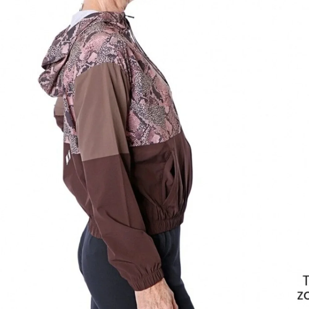 Skechers Ravenous Windbreaker Jacket Hoodie Full Zip in Snake Print‎ sz M